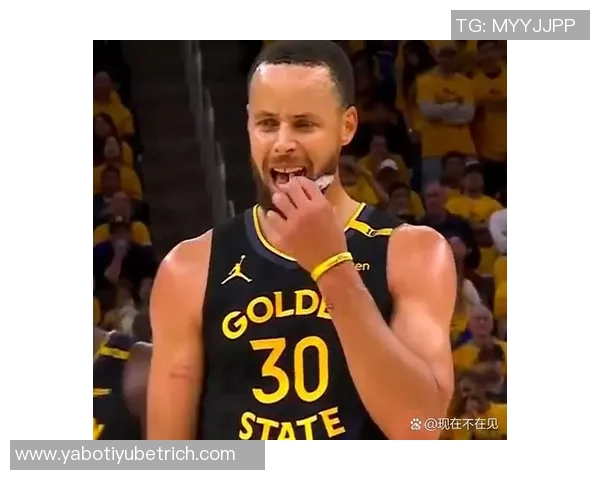 库里解析球队四人得分20的战术布局与个人影响力