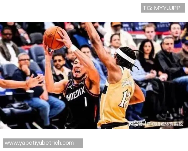 奥特称赞布克的坚韧精神是球队核心力量与领袖风范的完美体现